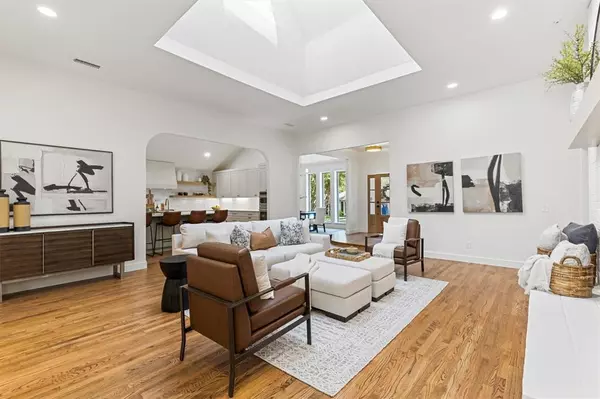 Dallas, TX 75243,9518 Windy Knoll Drive