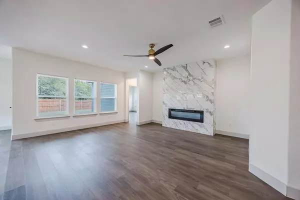 Fort Worth, TX 76105,3008 Walker Street