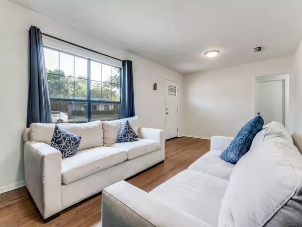 Dallas, TX 75218,11528 Sinclair Avenue