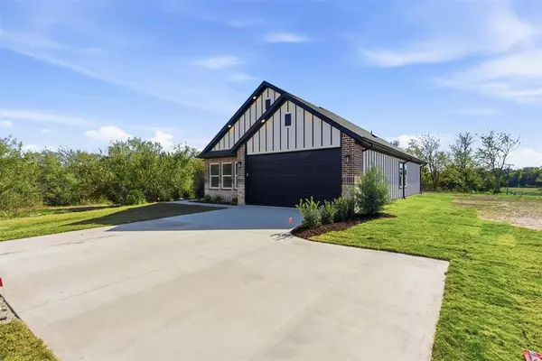 Tom Bean, TX 75491,420 E Ball Street