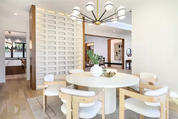 Dallas, TX 75229,10142 Coppedge Lane