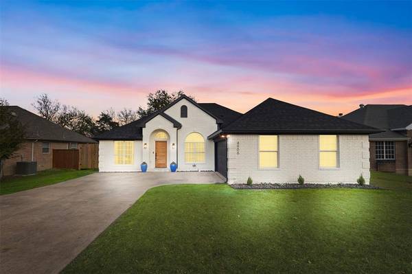 4906 Lee Hutson Lane, Sachse, TX 75048