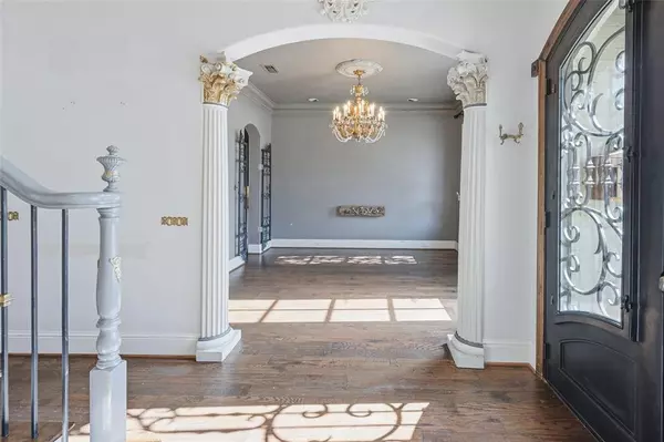 Fort Worth, TX 76107,4062 Bunting Avenue