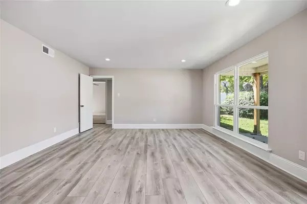 Fort Worth, TX 76133,5313 Keswick Avenue