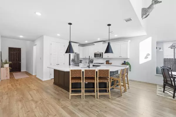 Little Elm, TX 75068,709 Lake Cove Drive