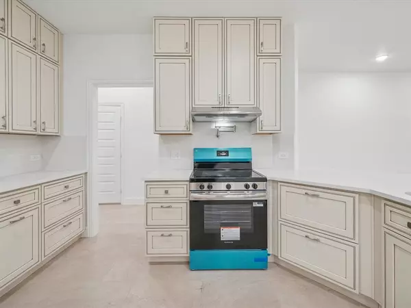 Mesquite, TX 75149,706 Cedar Drive