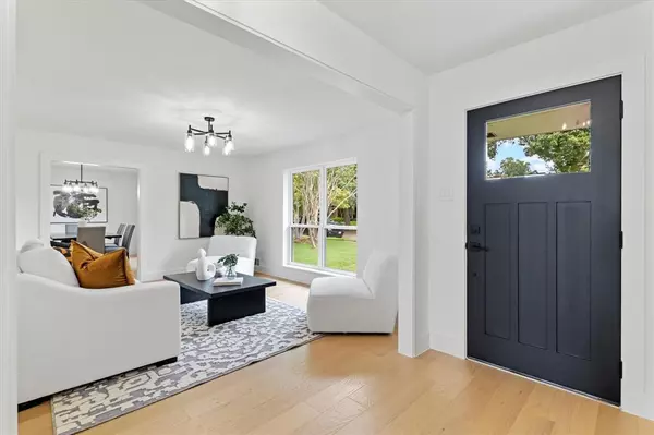 Dallas, TX 75248,7652 El Pensador Drive