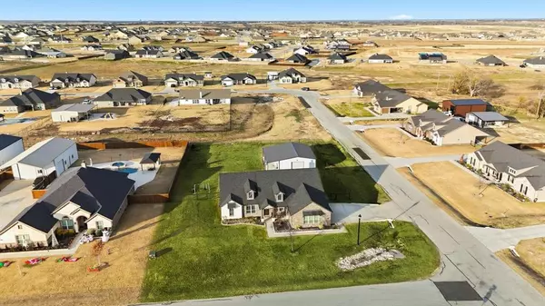 104 Oak Grove Drive, Rhome, TX 76078