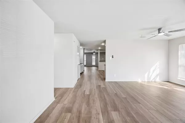 Arlington, TX 76017,5601 Chimney Rock Drive