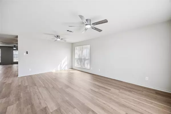 Arlington, TX 76017,5601 Chimney Rock Drive