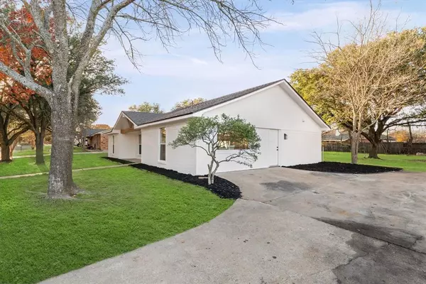 Hewitt, TX 76643,336 Oakwood Lane