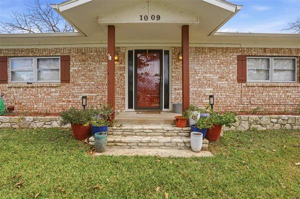 Granbury, TX 76049,1009 Mustang Trail