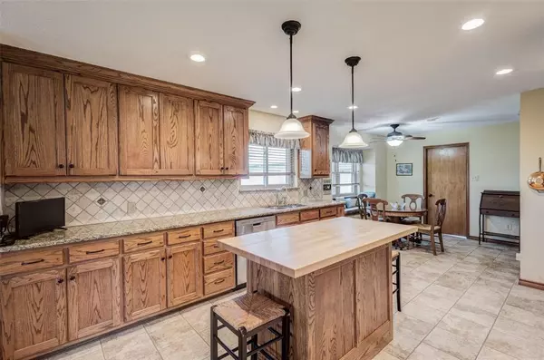 Terrell, TX 75160,10715 County Road 2458