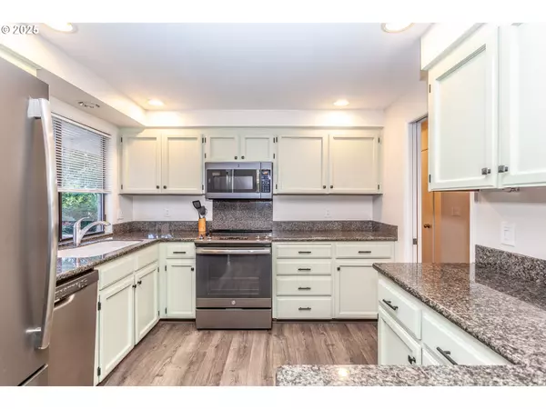 Tualatin, OR 97062,10054 SW ERIE CT