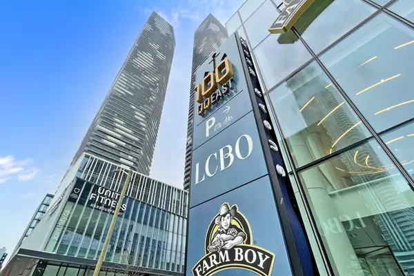 Toronto C08, ON M5E 0G1,55 Cooper ST #5910