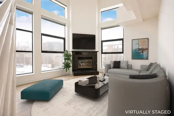 393 King ST E #202, Toronto C08, ON M5A 1L3