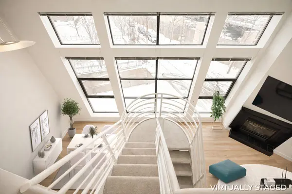 393 King ST E #202, Toronto C08, ON M5A 1L3