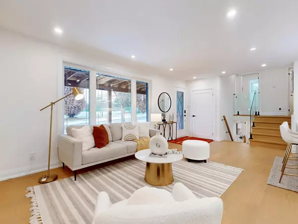 Toronto C15, ON M2H 1M1,38 Cresthaven DR