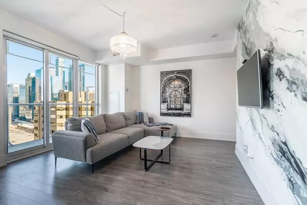 Toronto C01, ON M5V 0E9,300 Front ST W #2109