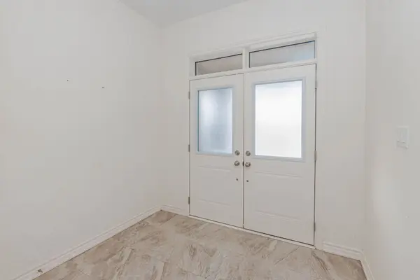 Oshawa, ON L1L 0T9,1271 Plymouth DR