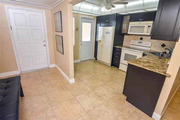 Pompano Beach, FL 33069,2661 S Course Dr #707