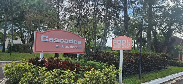 7840 NW 50th St #504, Lauderhill, FL 33351