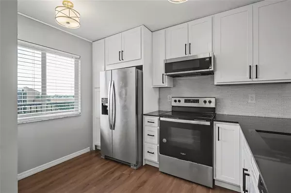 Lauderhill, FL 33351,7840 NW 50th St #504