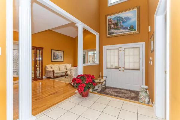 Vaughan, ON L4L 9L8,156 Novaview CRES