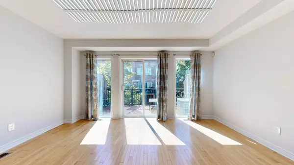 Toronto W07, ON M8Z 1P3,973 The Queensway N/A