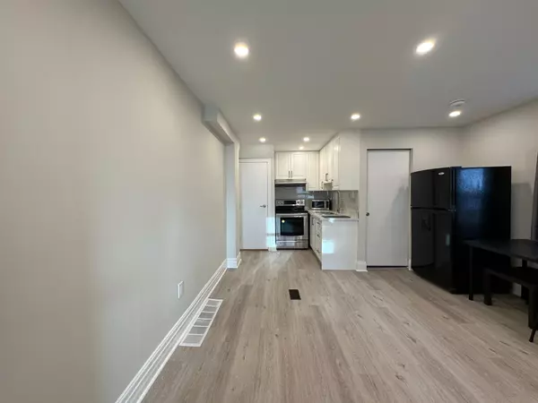 Toronto W03, ON M6E 3X5,151 Dynevor RD #Main