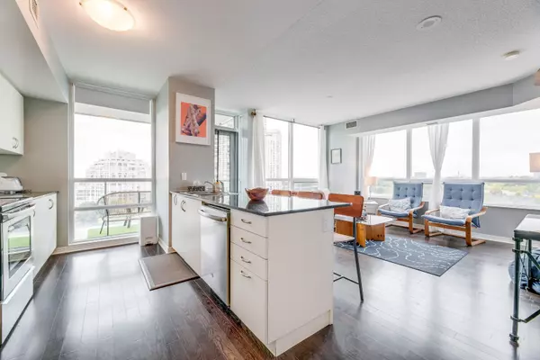 Toronto W06, ON M8V 0B1,2240 Lake Shore BLVD W #802