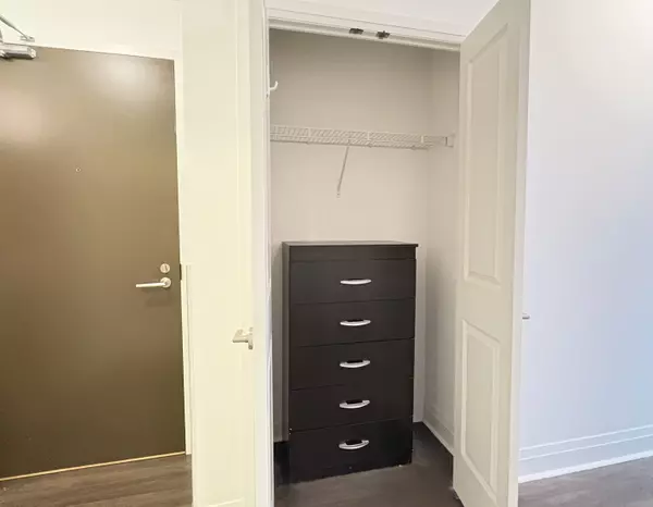 Toronto W08, ON M8Z 4Z6,17 Zorra ST #1707