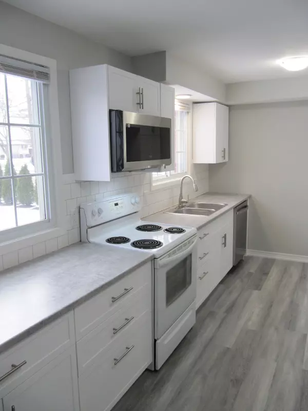 St. Catharines, ON L2N 3C1,2 Black Knight RD