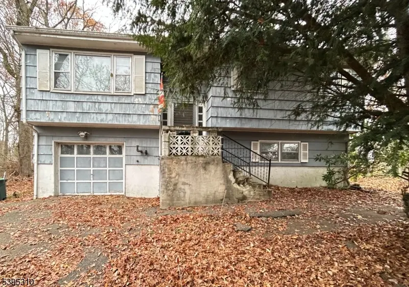 Hopatcong Boro, NJ 07874,86 Unger Ave