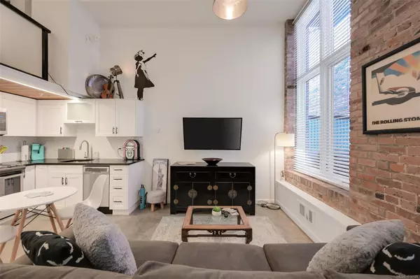 Victoria, BC V8W 1N6,534 Pandora Ave #103