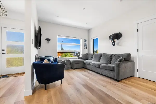 Campbell River, BC V9H 0E5,3016 Alder St S #7