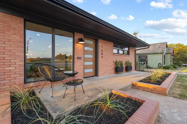 Denison, TX 75020,1609 W Woodard Street