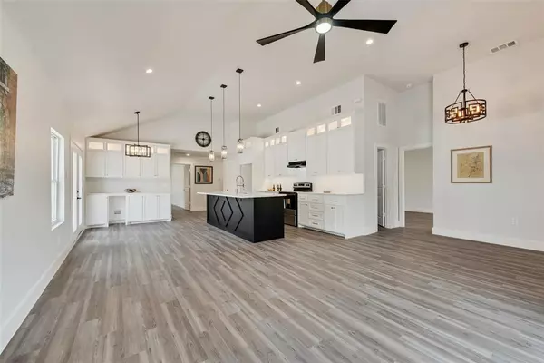 2418 Lyola Street, Dallas, TX 75241