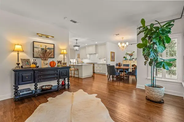 Fort Worth, TX 76107,3913 Hamilton Avenue