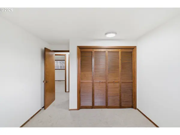 Salem, OR 97304,1937 NW WIMBLEDON CT