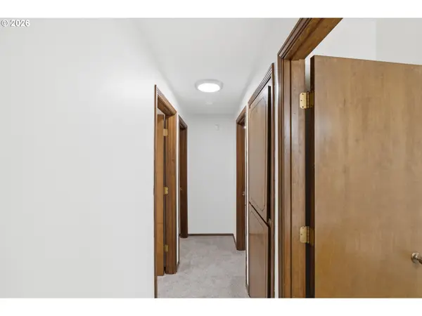 Salem, OR 97304,1937 NW WIMBLEDON CT