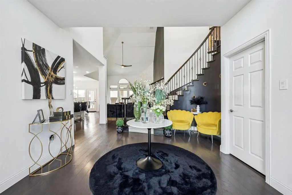 Midlothian, TX 76065,518 Valley Drive