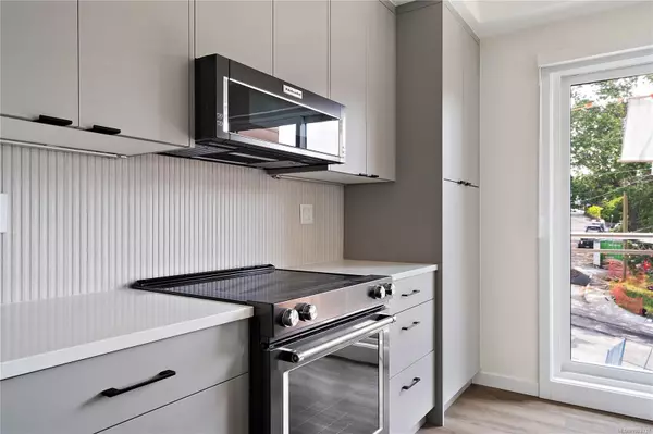 Esquimalt, BC V9A 6A1,1102 Esquimalt Rd #B507