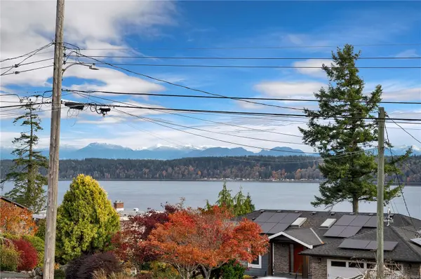 774 Ash St, Campbell River, BC V9W 8A7