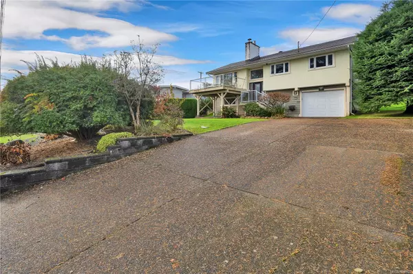 Campbell River, BC V9W 8A7,774 Ash St