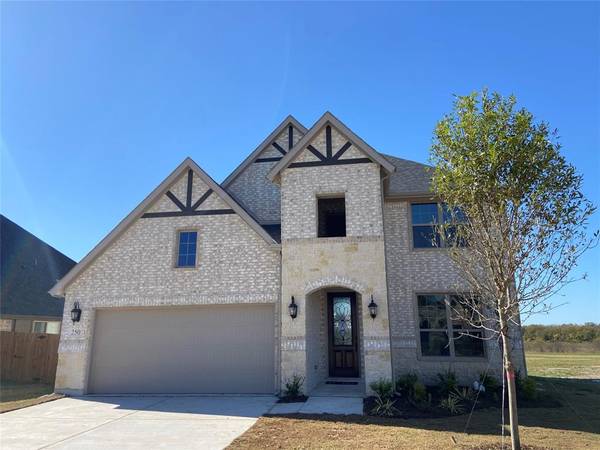 250 Devonshire Drive, Greenville, TX 75401