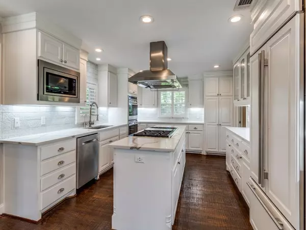 Dallas, TX 75244,4432 Willow Lane