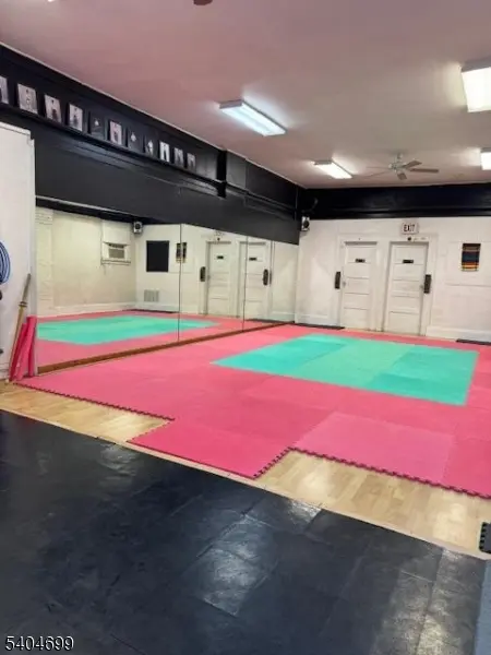 East Orange City, NJ 07017,68 Dodd St