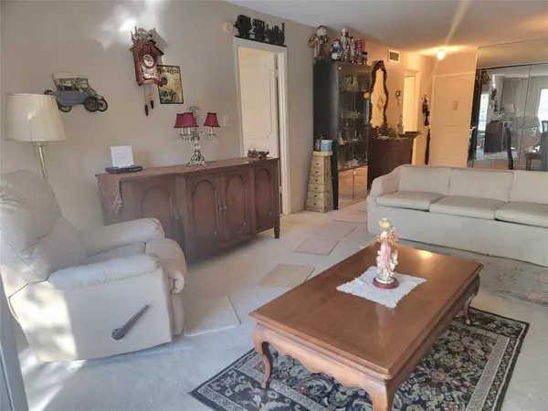 North Lauderdale, FL 33068,8260 SW 24th St #6307