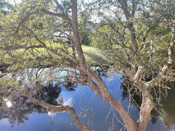 North Lauderdale, FL 33068,8260 SW 24th St #6307